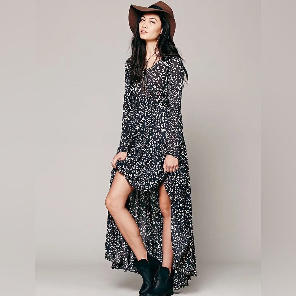 Free people first kiss maxi dress with abstract black leopard print size small